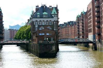 hamburg-1593827_1280.jpg